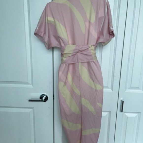 Long pink/yellow pleated bottom dress - Picture 2 of 4
